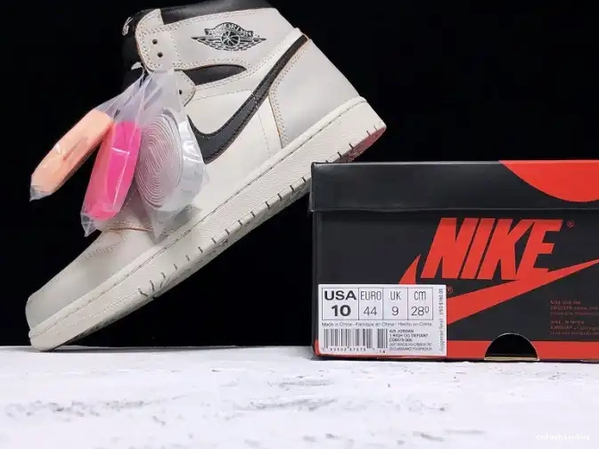 1 Light SB x High Nike CD6578-006 Air OG Jordan Bone 0526
